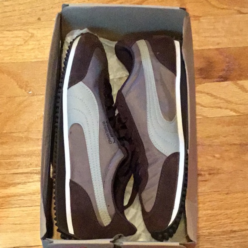 Men’s Puma sneakers